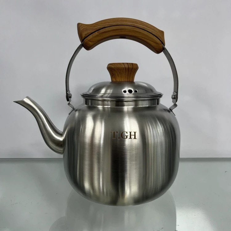 کتری لوله دار قیطاسی 3.5 لیتر مدل 40010 دسته چوب کف چدن